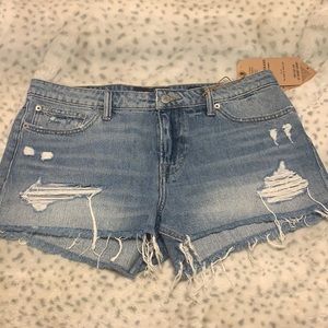 Lucky Brand the cut off size 10/30